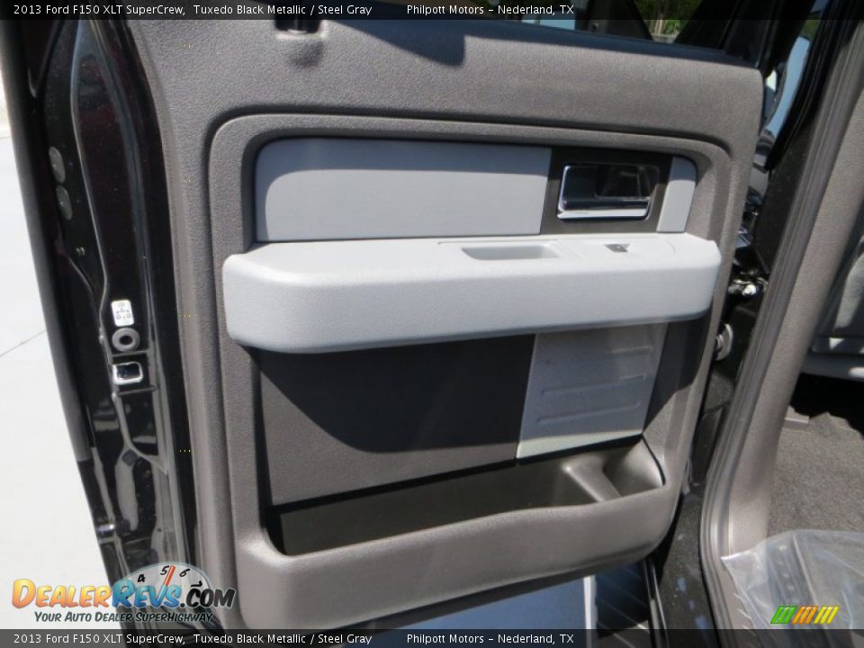 2013 Ford F150 XLT SuperCrew Tuxedo Black Metallic / Steel Gray Photo #22