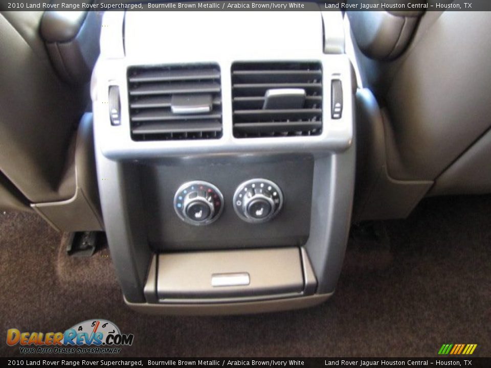 Controls of 2010 Land Rover Range Rover Supercharged Photo #14
