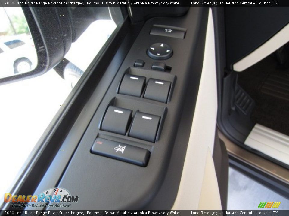 Controls of 2010 Land Rover Range Rover Supercharged Photo #26