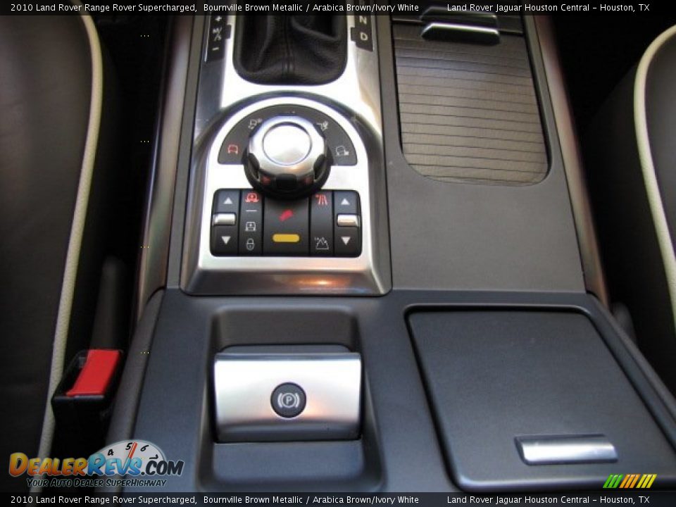 Controls of 2010 Land Rover Range Rover Supercharged Photo #35