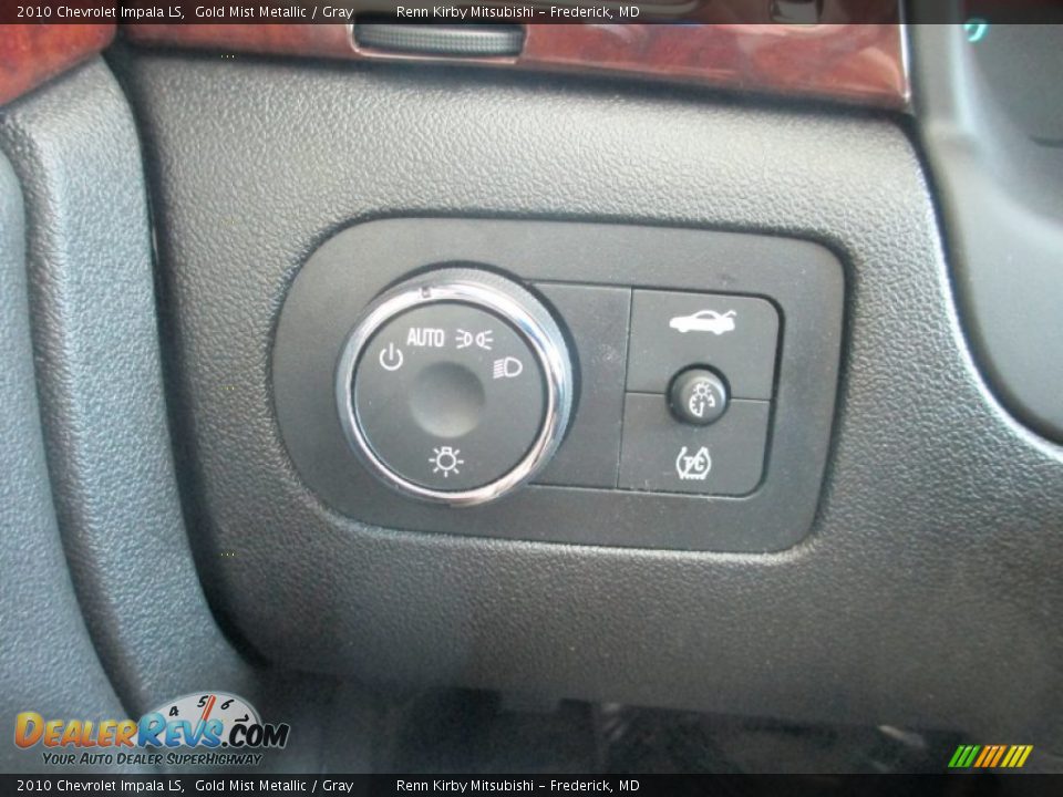 2010 Chevrolet Impala LS Gold Mist Metallic / Gray Photo #14