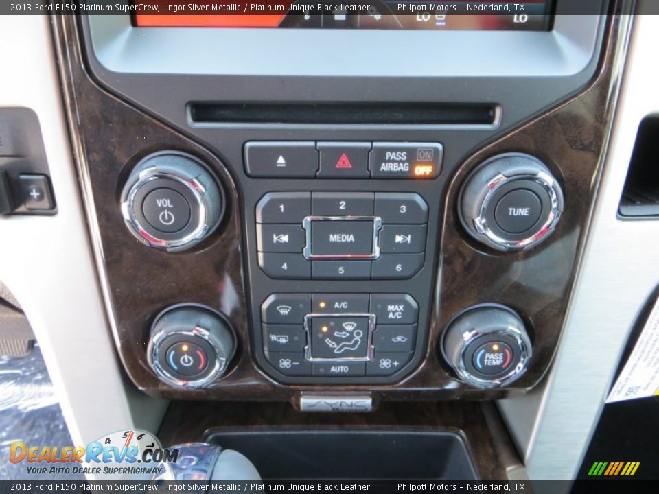 2013 Ford F150 Platinum SuperCrew Ingot Silver Metallic / Platinum Unique Black Leather Photo #30