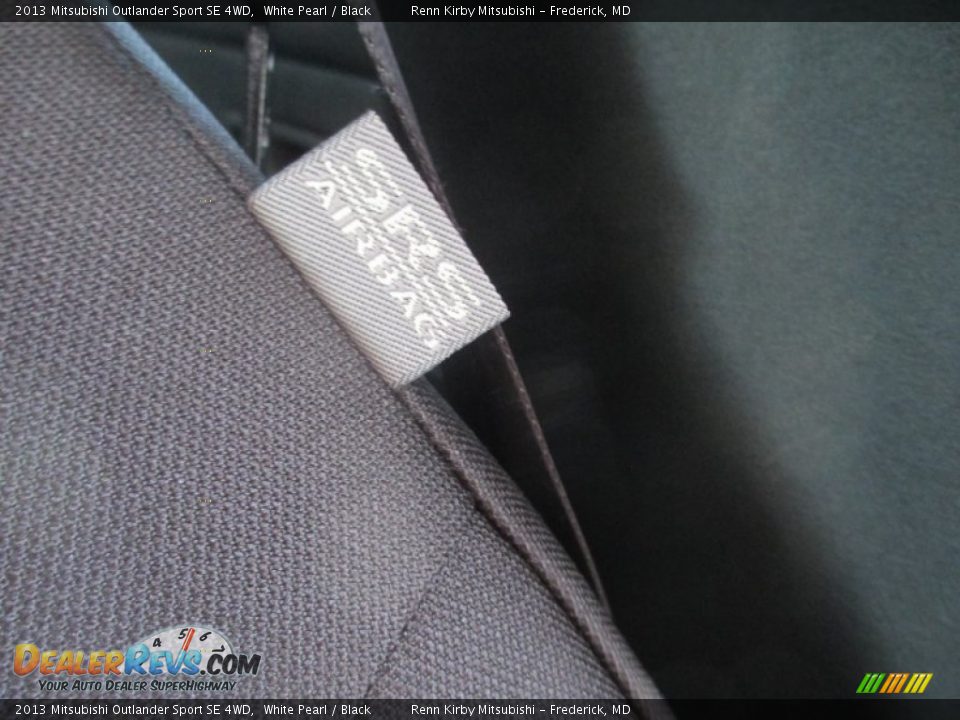 2013 Mitsubishi Outlander Sport SE 4WD White Pearl / Black Photo #10