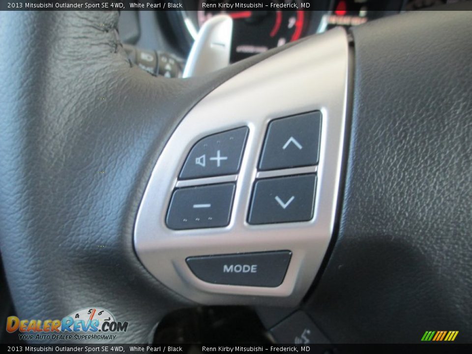 2013 Mitsubishi Outlander Sport SE 4WD White Pearl / Black Photo #15