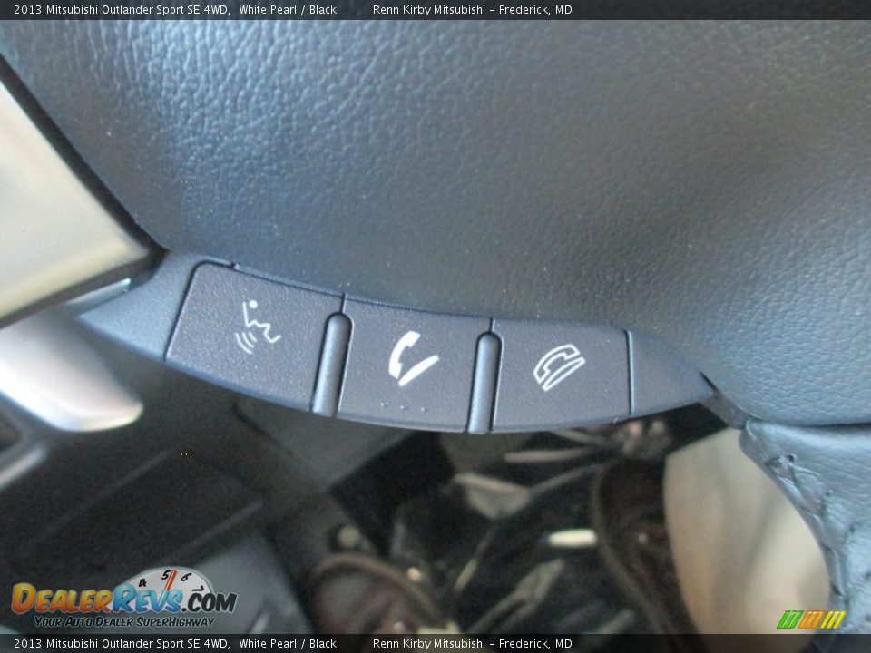 2013 Mitsubishi Outlander Sport SE 4WD White Pearl / Black Photo #17