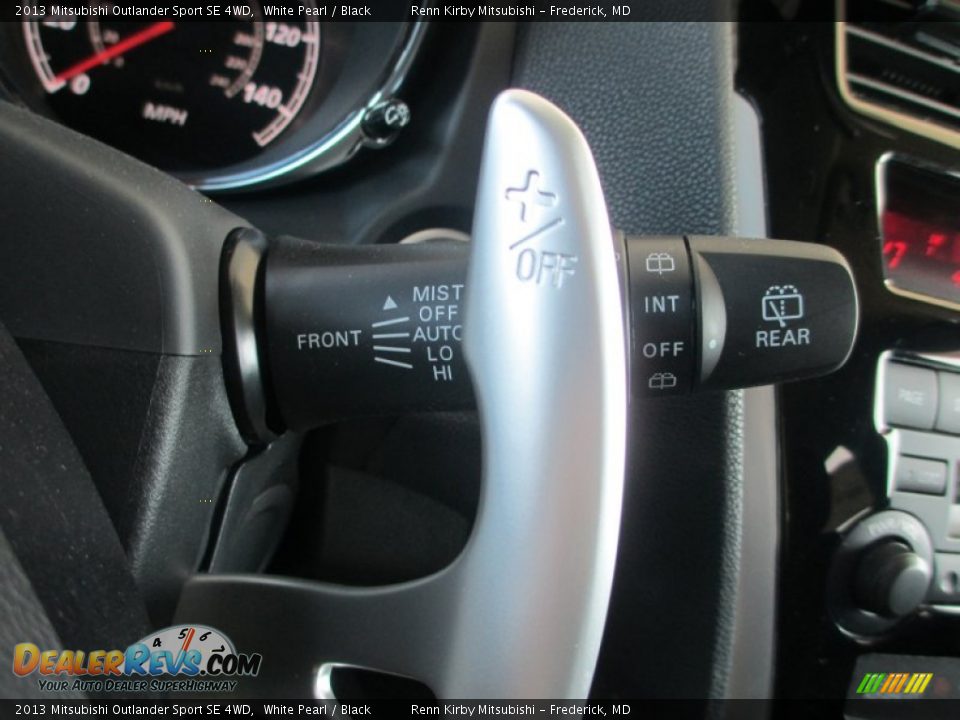 2013 Mitsubishi Outlander Sport SE 4WD White Pearl / Black Photo #19