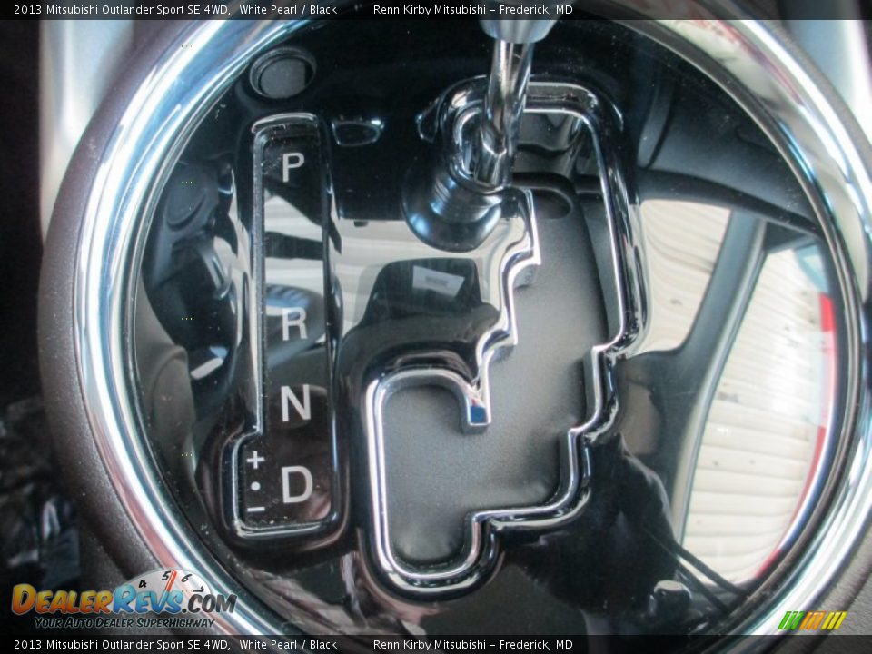 2013 Mitsubishi Outlander Sport SE 4WD White Pearl / Black Photo #25