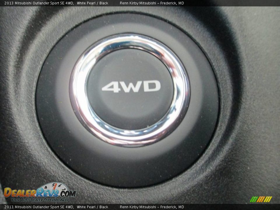 2013 Mitsubishi Outlander Sport SE 4WD White Pearl / Black Photo #26