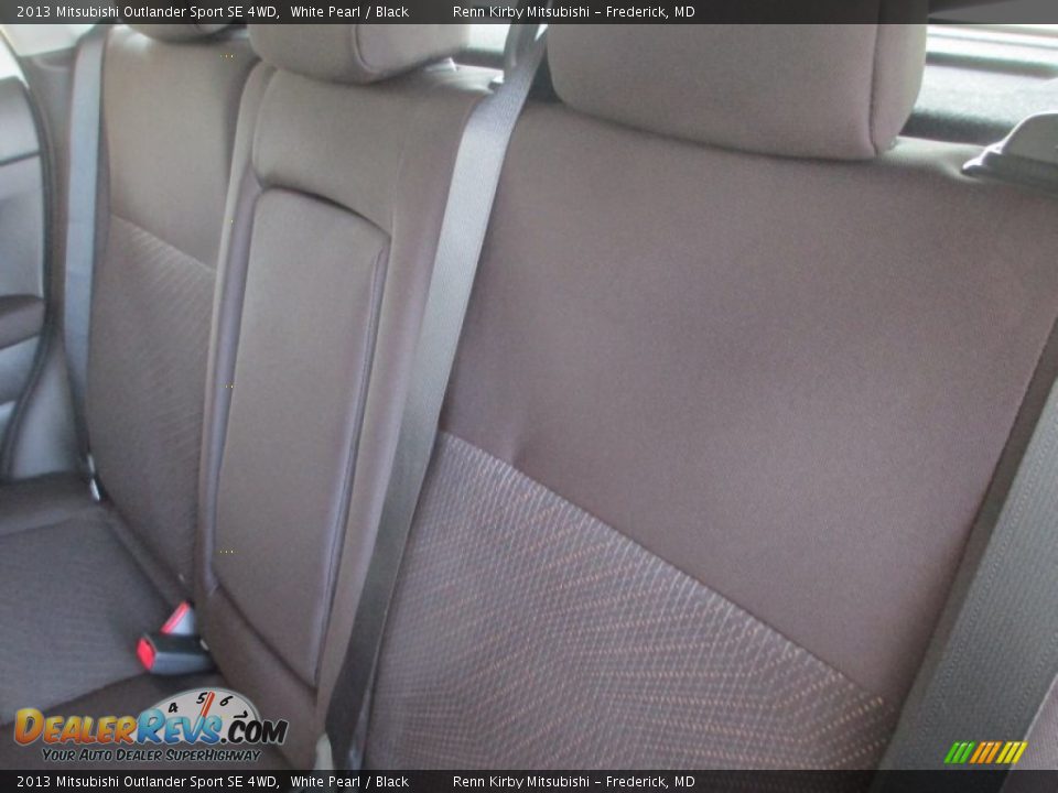 2013 Mitsubishi Outlander Sport SE 4WD White Pearl / Black Photo #27