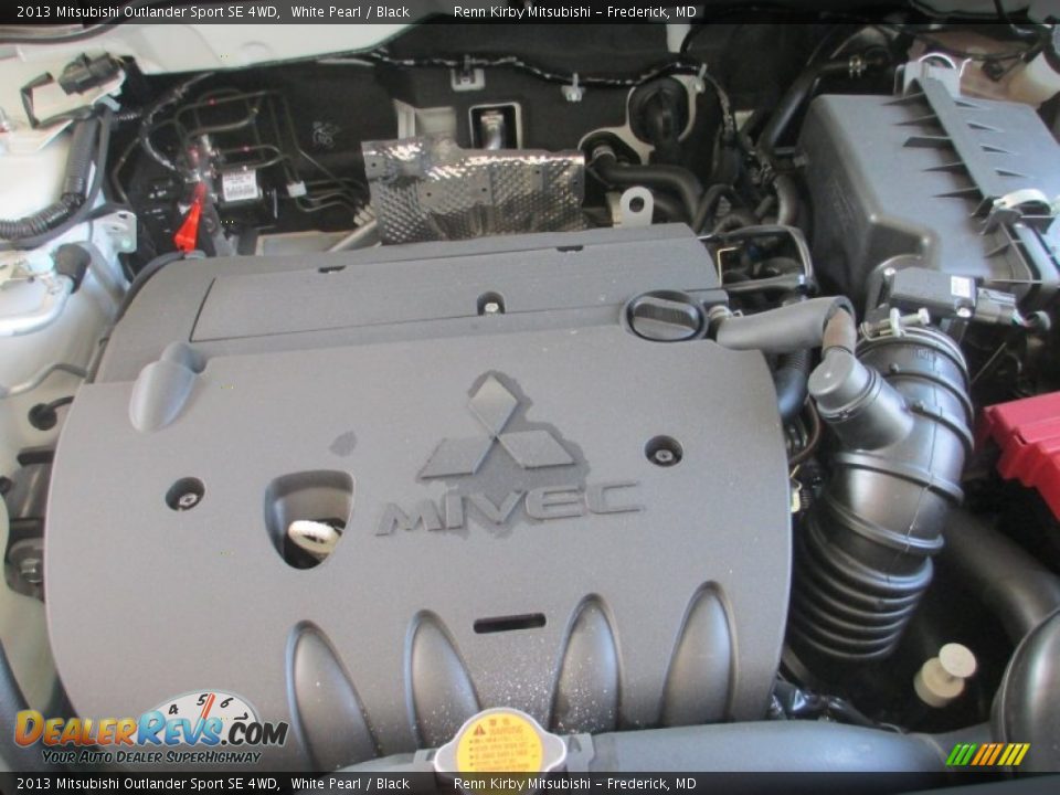 2013 Mitsubishi Outlander Sport SE 4WD White Pearl / Black Photo #31