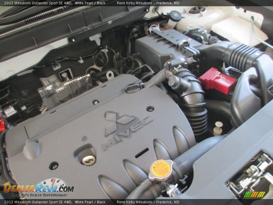 2013 Mitsubishi Outlander Sport SE 4WD White Pearl / Black Photo #32