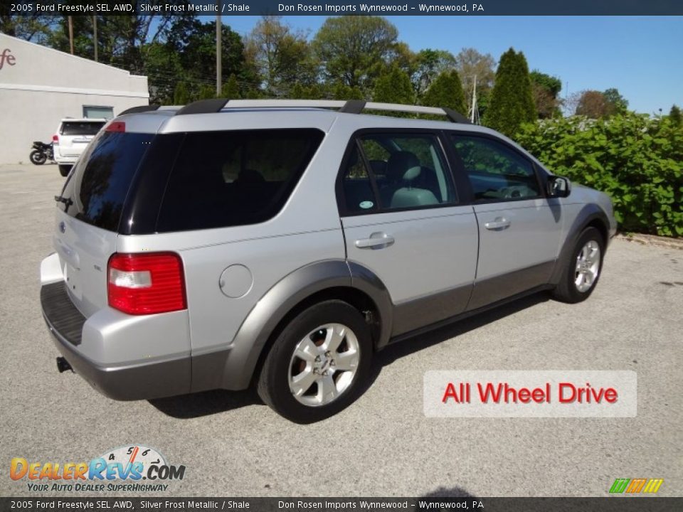 2005 Ford Freestyle SEL AWD Silver Frost Metallic / Shale Photo #3