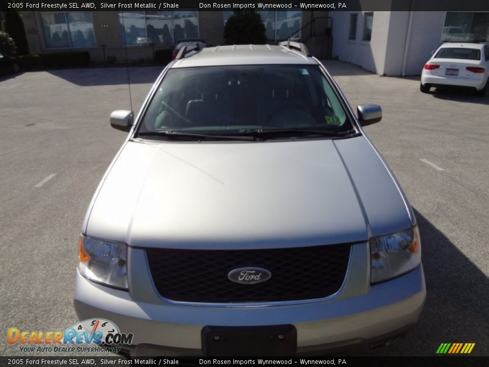 2005 Ford Freestyle SEL AWD Silver Frost Metallic / Shale Photo #10