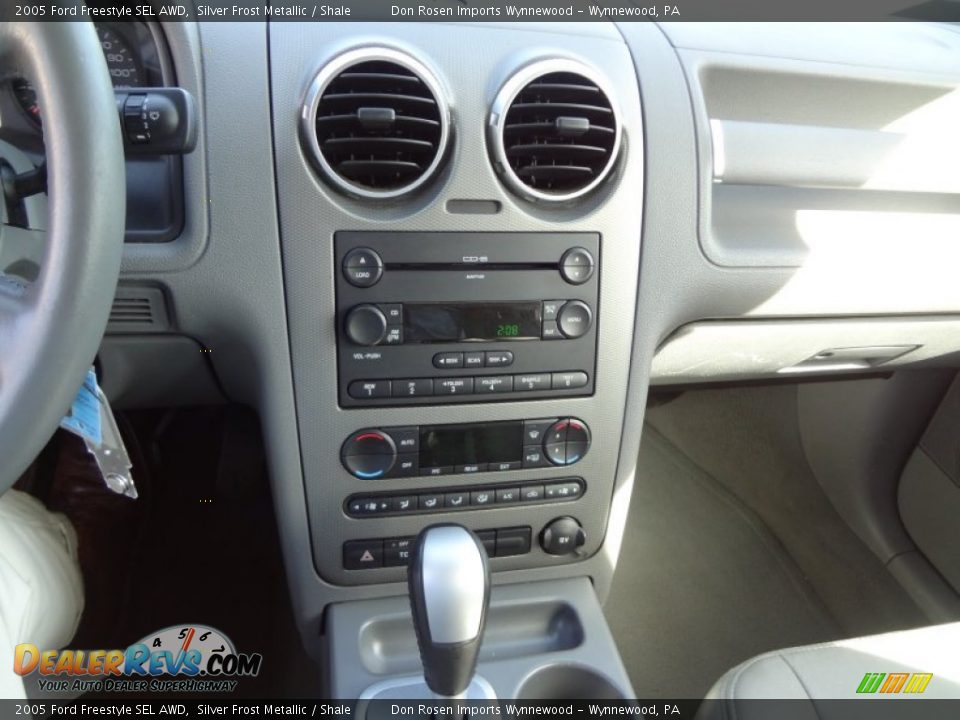 2005 Ford Freestyle SEL AWD Silver Frost Metallic / Shale Photo #12