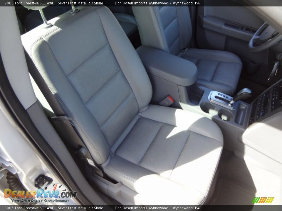 2005 Ford Freestyle SEL AWD Silver Frost Metallic / Shale Photo #14