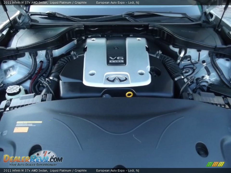 2011 Infiniti M 37x AWD Sedan Liquid Platinum / Graphite Photo #33