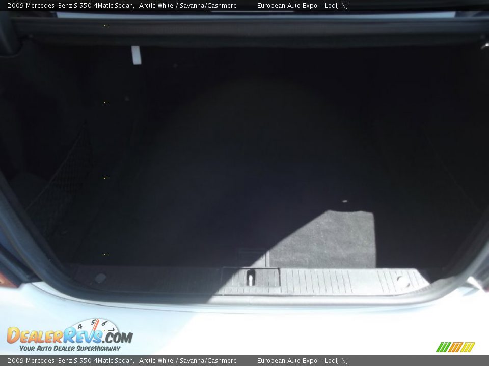 2009 Mercedes-Benz S 550 4Matic Sedan Arctic White / Savanna/Cashmere Photo #32