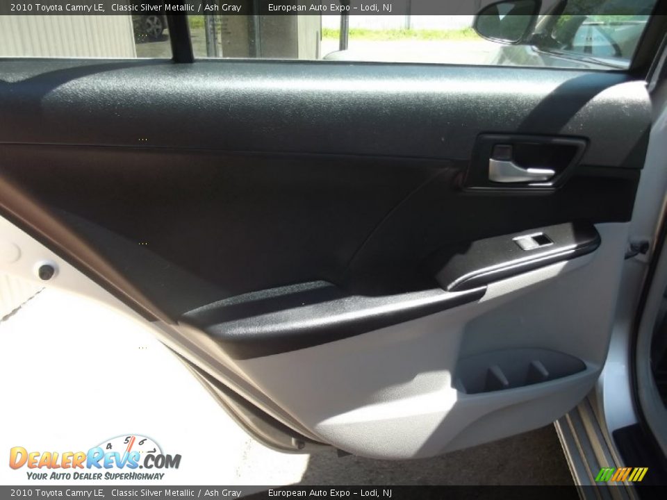 2010 Toyota Camry LE Classic Silver Metallic / Ash Gray Photo #12