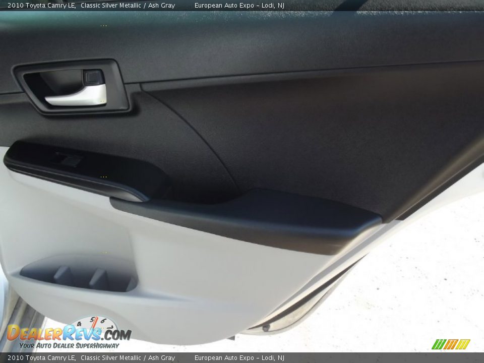 2010 Toyota Camry LE Classic Silver Metallic / Ash Gray Photo #15