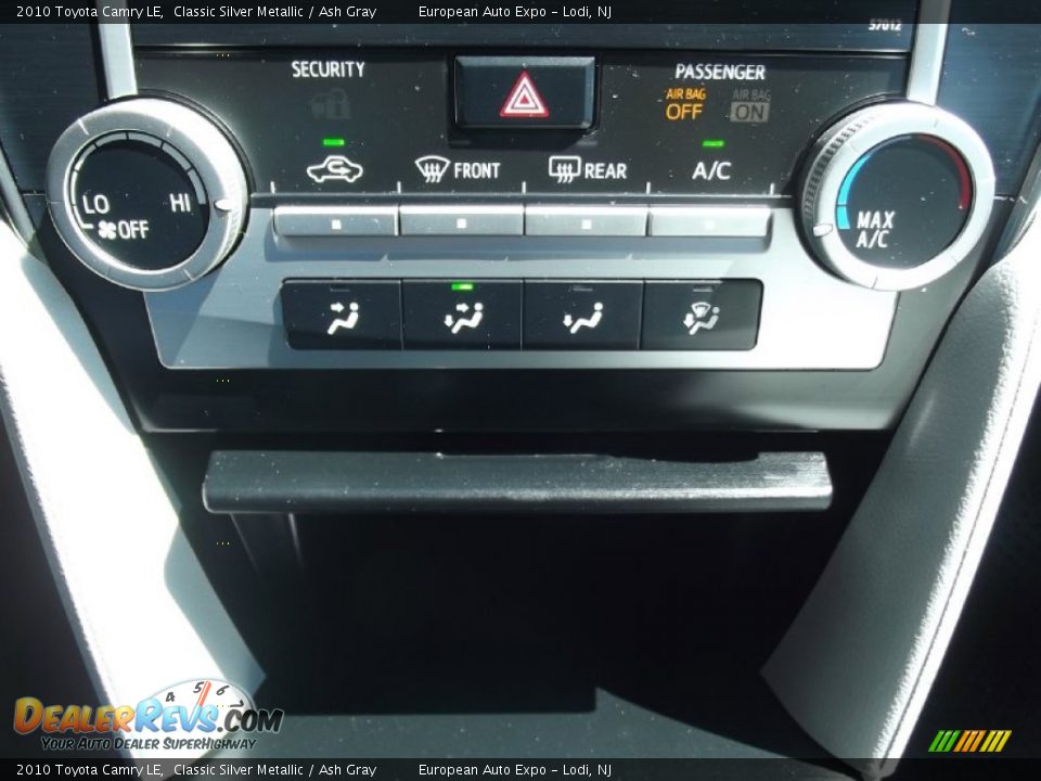 2010 Toyota Camry LE Classic Silver Metallic / Ash Gray Photo #26