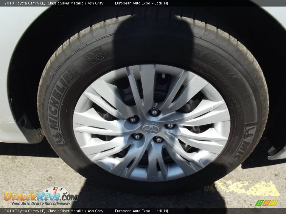 2010 Toyota Camry LE Classic Silver Metallic / Ash Gray Photo #35
