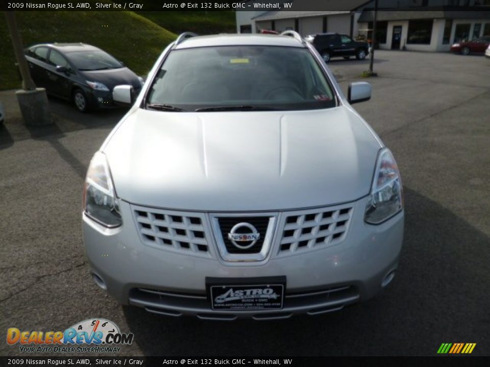 2009 Nissan Rogue SL AWD Silver Ice / Gray Photo #2