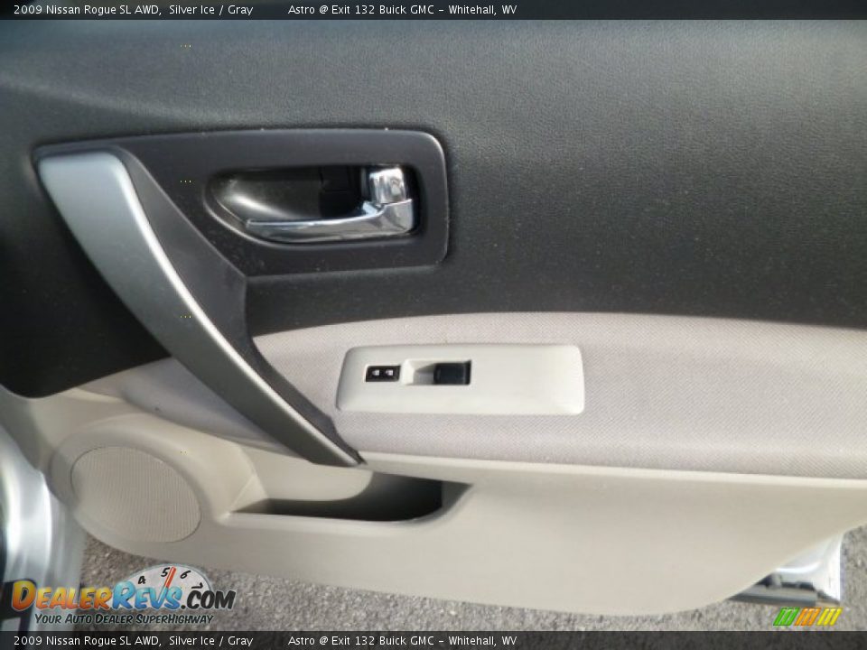 2009 Nissan Rogue SL AWD Silver Ice / Gray Photo #11