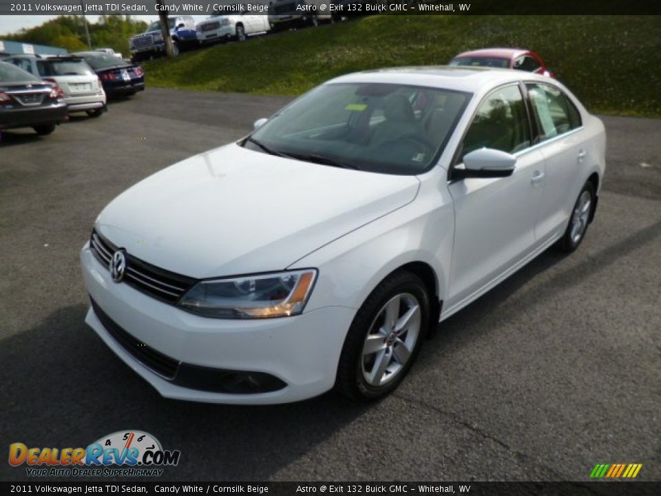 2011 Volkswagen Jetta TDI Sedan Candy White / Cornsilk Beige Photo #3