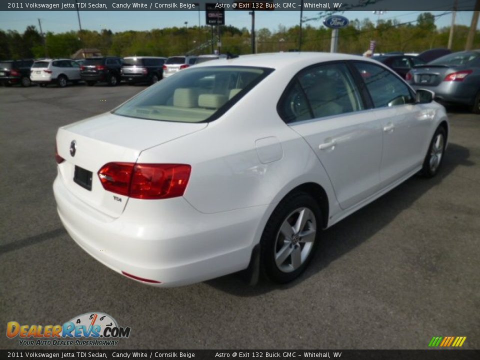 2011 Volkswagen Jetta TDI Sedan Candy White / Cornsilk Beige Photo #7