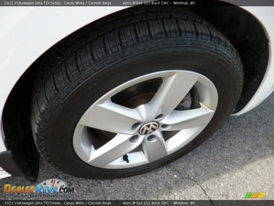 2011 Volkswagen Jetta TDI Sedan Candy White / Cornsilk Beige Photo #9