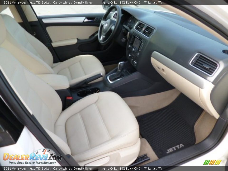 2011 Volkswagen Jetta TDI Sedan Candy White / Cornsilk Beige Photo #10