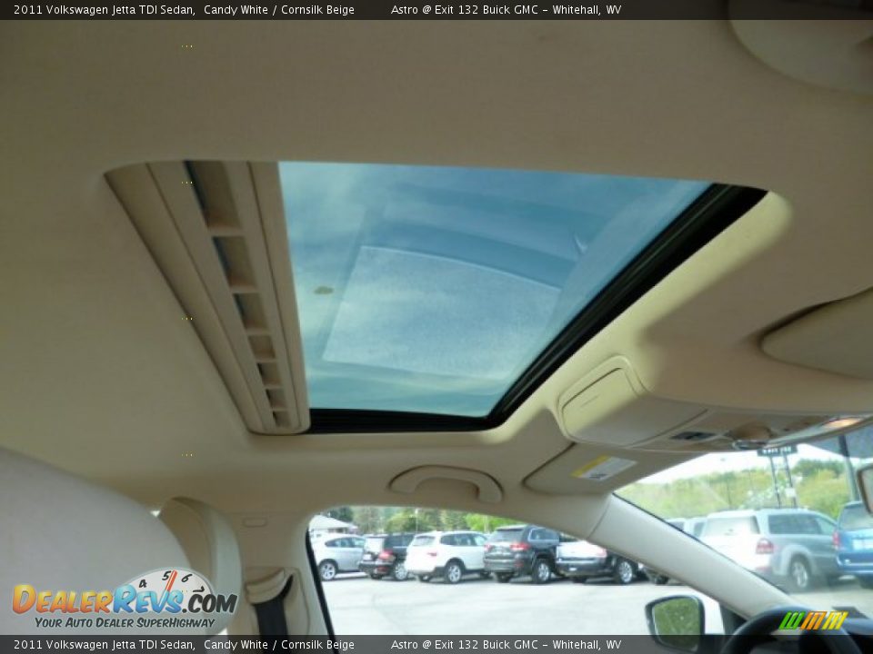 2011 Volkswagen Jetta TDI Sedan Candy White / Cornsilk Beige Photo #11