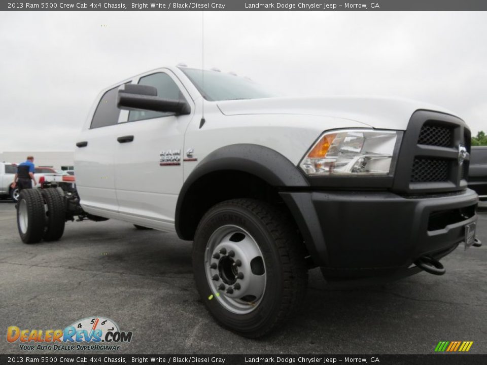 2013 Ram 5500 Crew Cab 4x4 Chassis Bright White / Black/Diesel Gray Photo #4