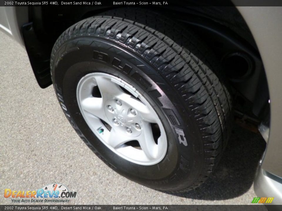2002 Toyota Sequoia SR5 4WD Desert Sand Mica / Oak Photo #8