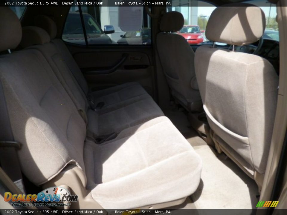 2002 Toyota Sequoia SR5 4WD Desert Sand Mica / Oak Photo #11