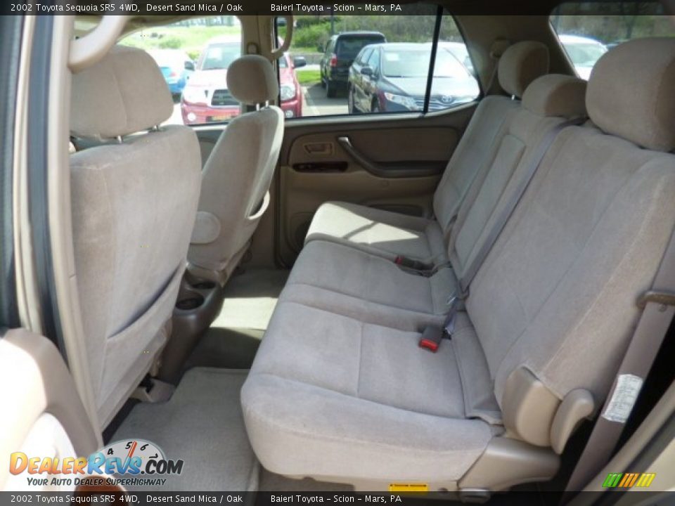 2002 Toyota Sequoia SR5 4WD Desert Sand Mica / Oak Photo #13