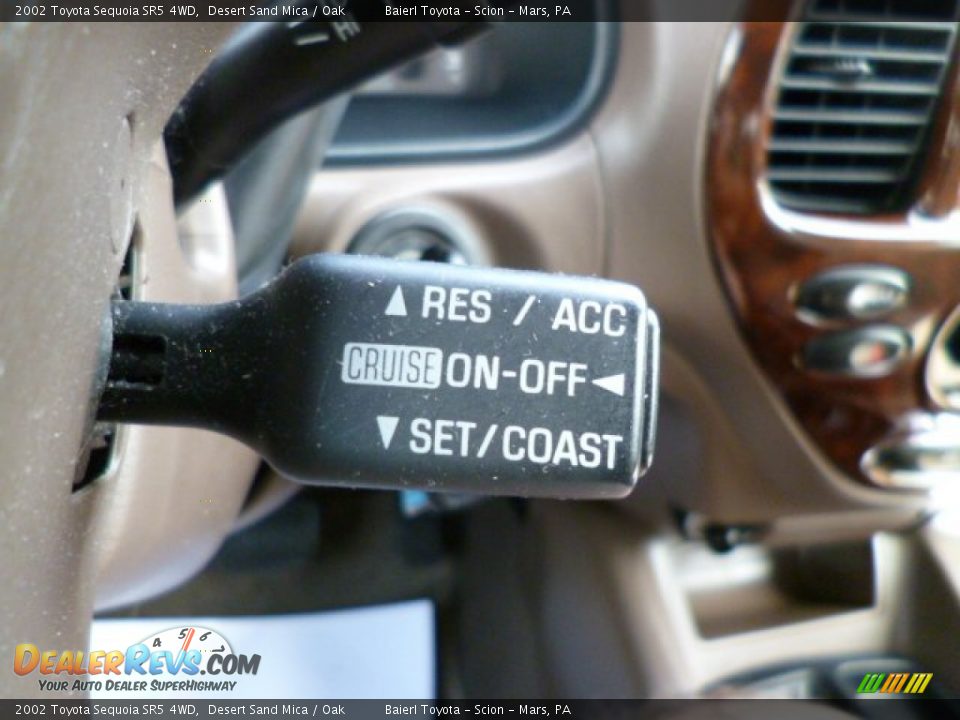 2002 Toyota Sequoia SR5 4WD Desert Sand Mica / Oak Photo #18