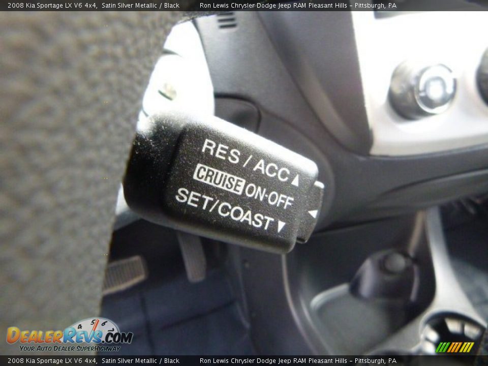 Controls of 2008 Kia Sportage LX V6 4x4 Photo #16