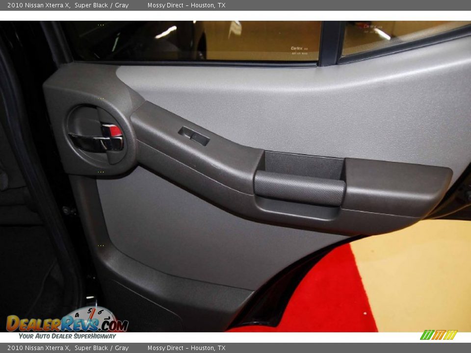 2010 Nissan Xterra X Super Black / Gray Photo #16
