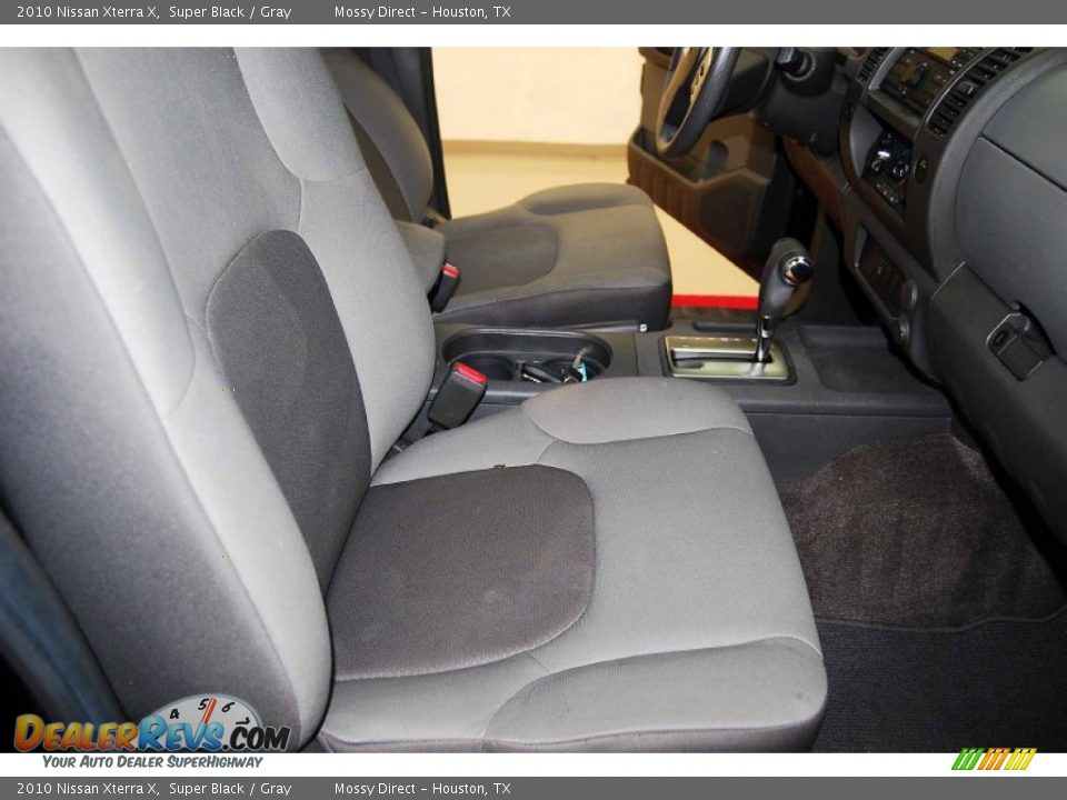 2010 Nissan Xterra X Super Black / Gray Photo #19
