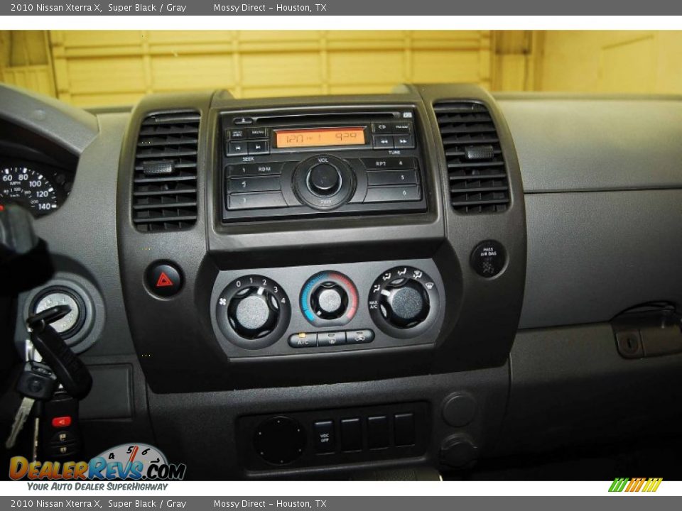 2010 Nissan Xterra X Super Black / Gray Photo #22