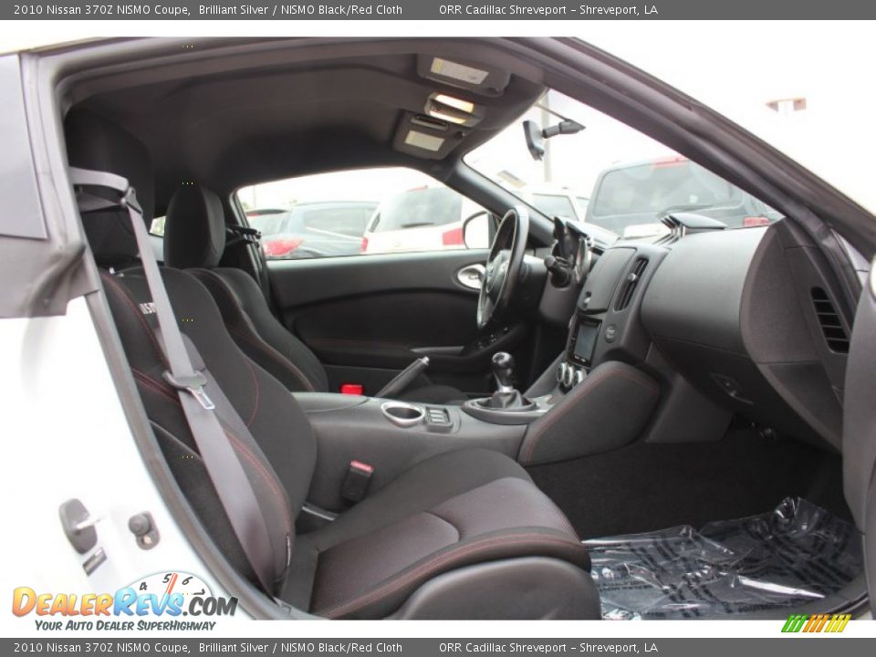 Front Seat of 2010 Nissan 370Z NISMO Coupe Photo #17