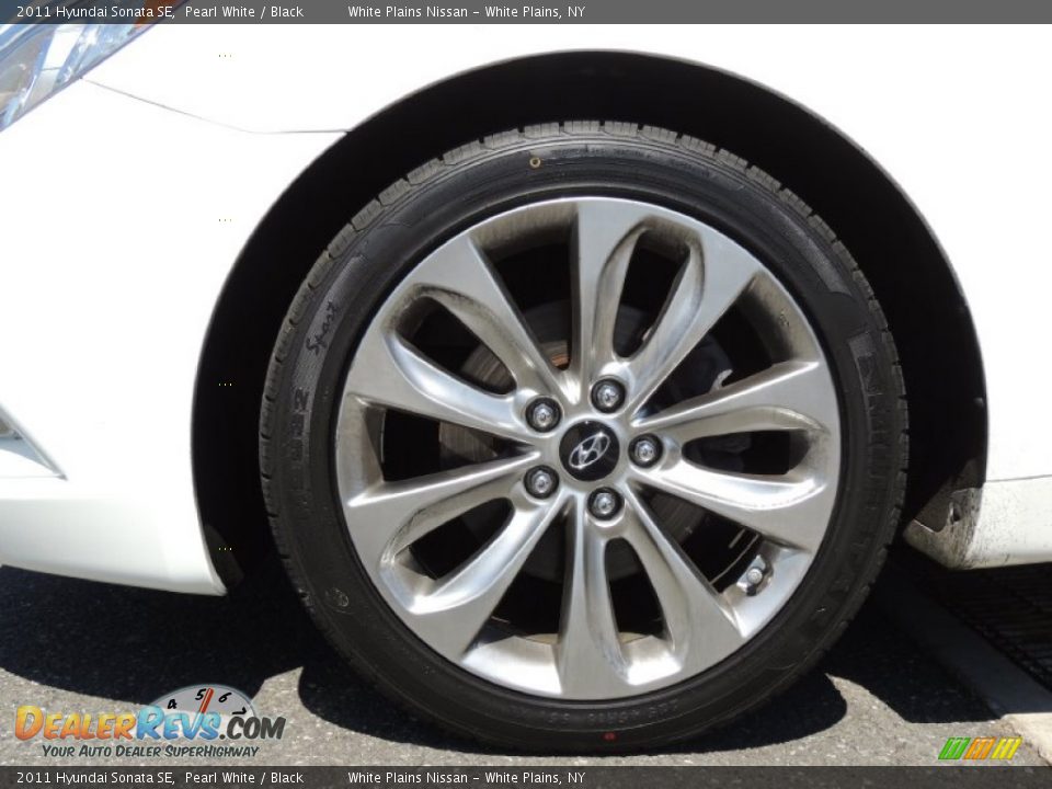 2011 Hyundai Sonata SE Pearl White / Black Photo #3