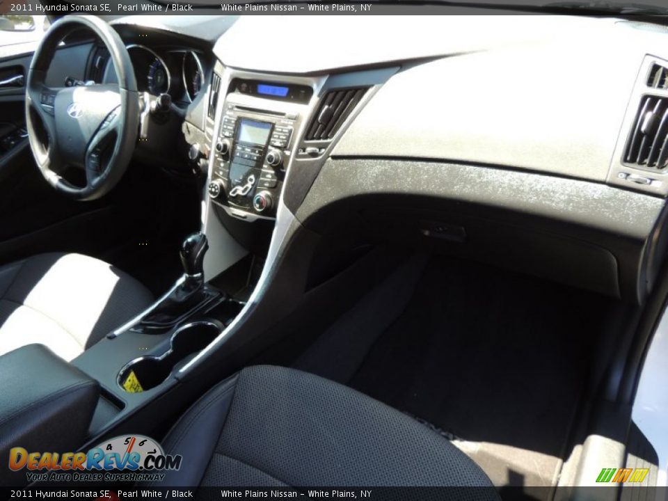 2011 Hyundai Sonata SE Pearl White / Black Photo #10