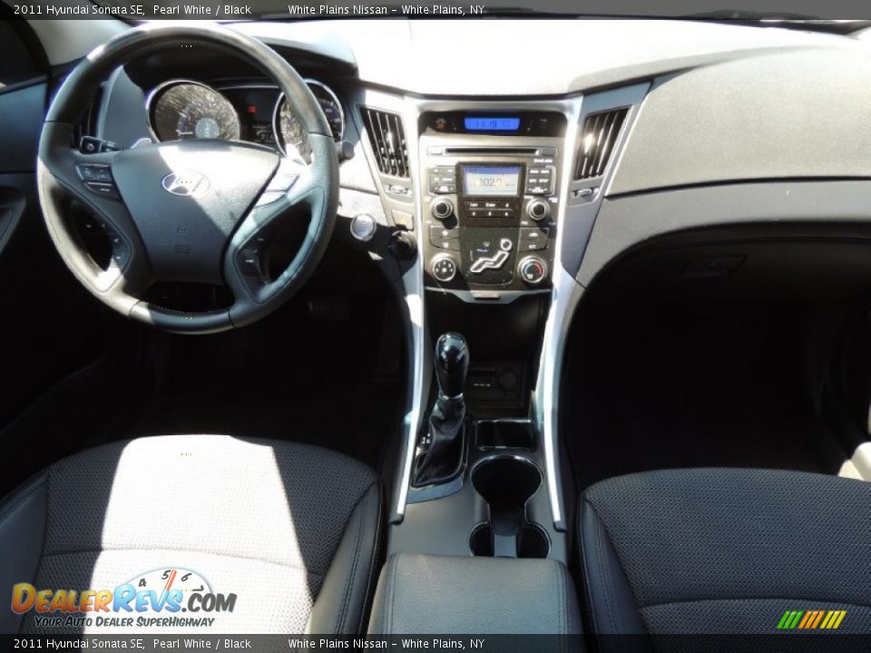 2011 Hyundai Sonata SE Pearl White / Black Photo #16