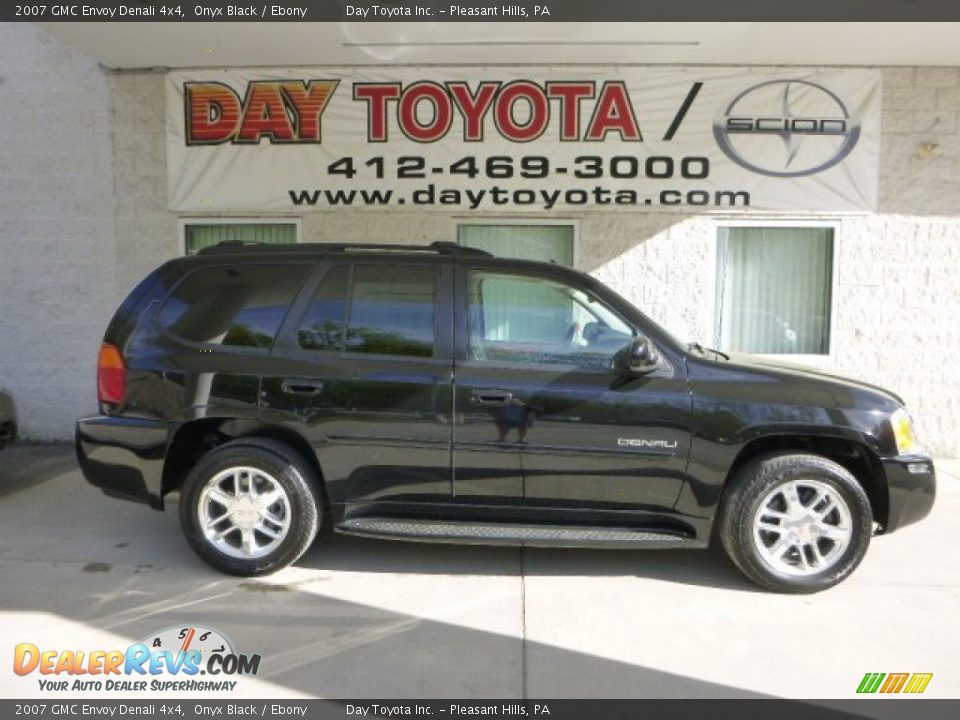 2007 GMC Envoy Denali 4x4 Onyx Black / Ebony Photo #1