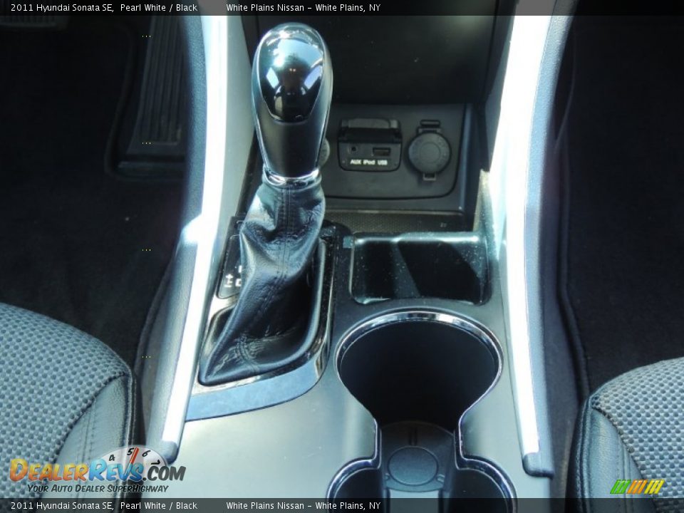 2011 Hyundai Sonata SE Pearl White / Black Photo #18