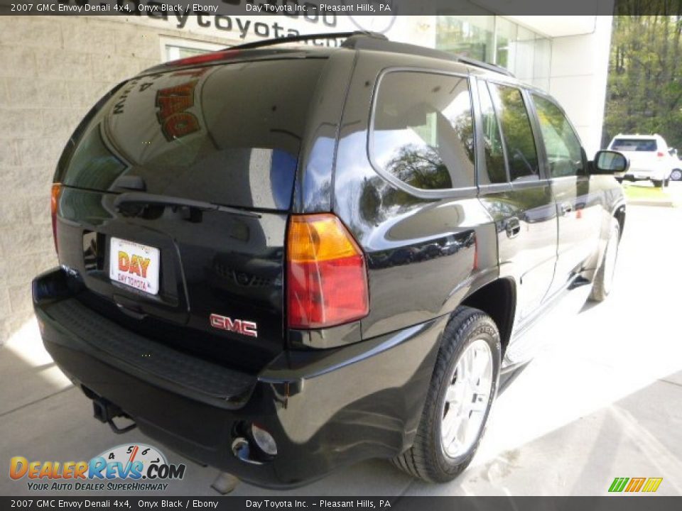 2007 GMC Envoy Denali 4x4 Onyx Black / Ebony Photo #2