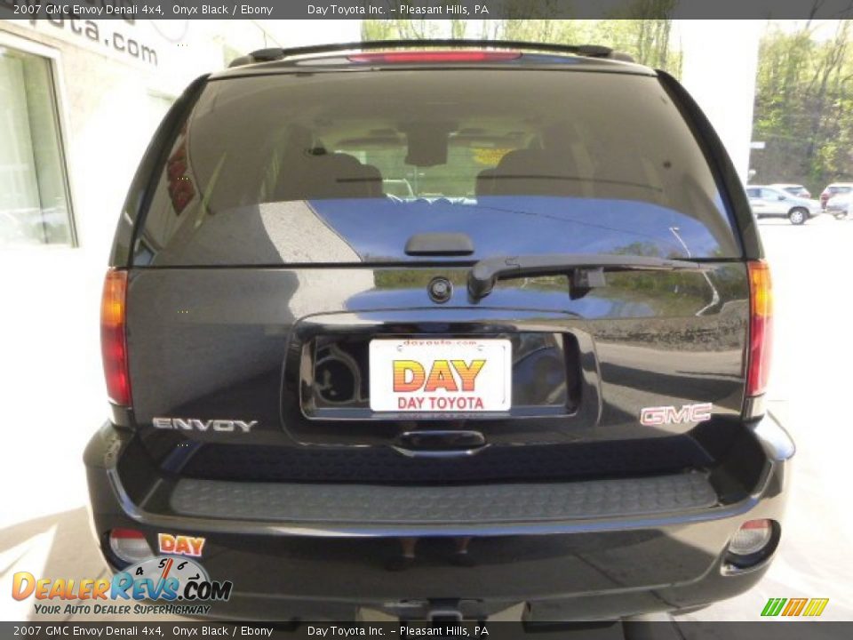 2007 GMC Envoy Denali 4x4 Onyx Black / Ebony Photo #3