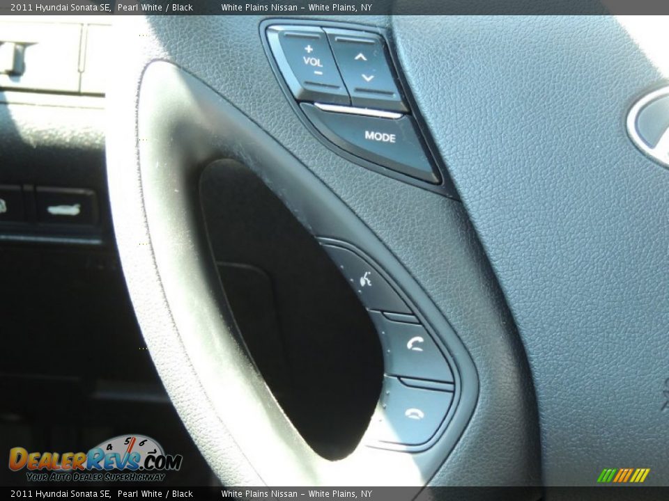 2011 Hyundai Sonata SE Pearl White / Black Photo #20